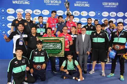 تیم جوانان کشتی فرنگی ایران با اقتدار قهرمان جهان شد 